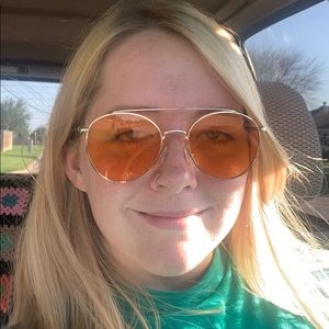 Meet your Posher, Kidron